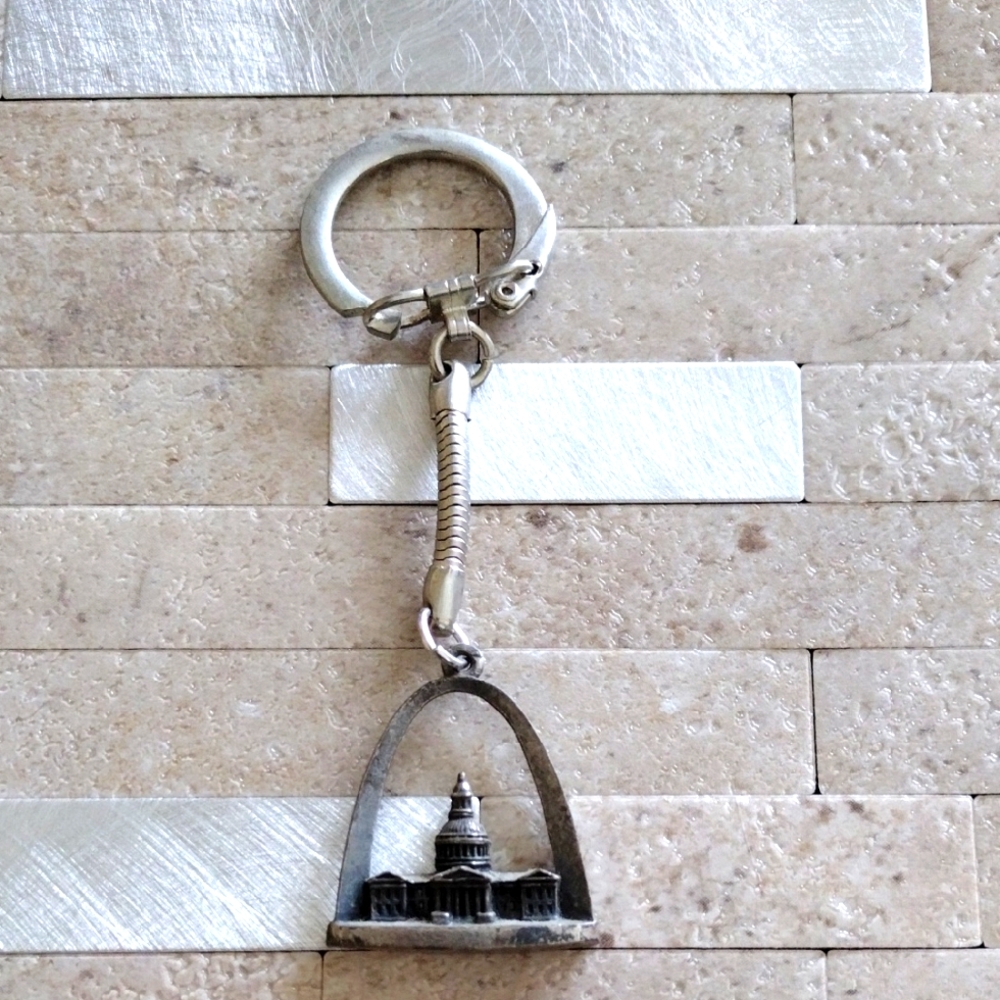Gateway Arch Old Court House Jefferson National Expansion Memorial Keychain